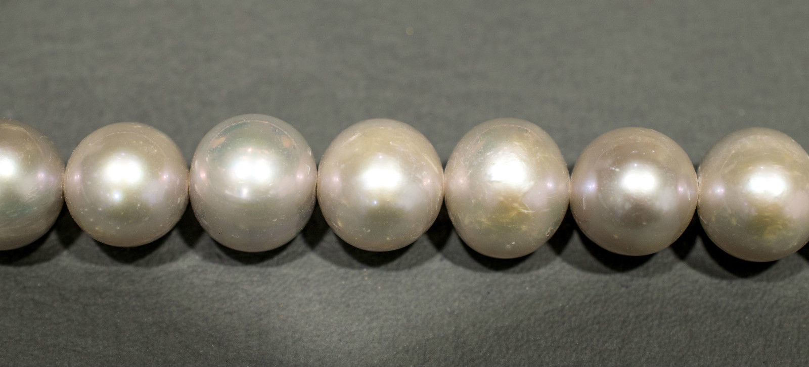 Perlenstrang Silber rund mit hohem Lüster in 9-10 mm